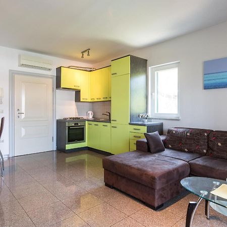 Holiday Home Ore Malinska Zewnętrze zdjęcie