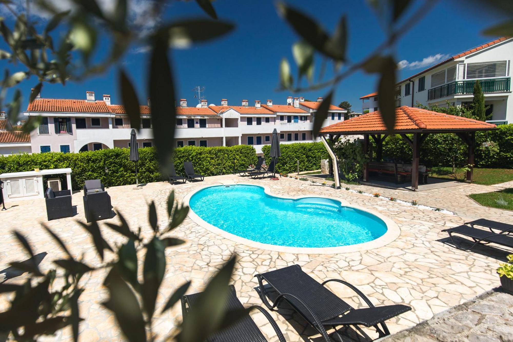 Holiday Home Ore Malinska Zewnętrze zdjęcie
